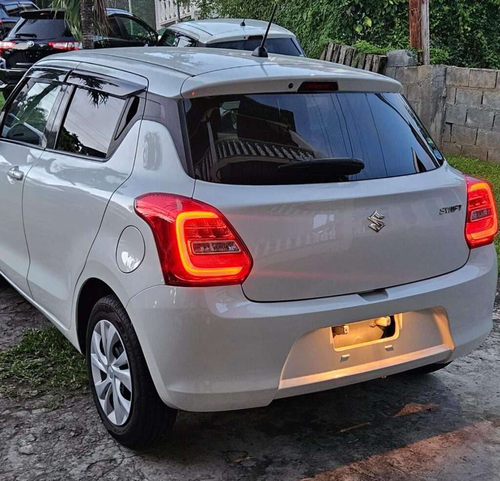 1b916f3e 5e6d 4171 84c2 8eb6ee07dd04