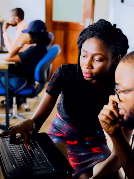 photo-1531482615713-2afd69097998